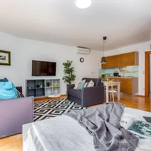 Main Street 2 Appartement