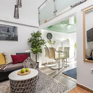  Apartment Molo Longo